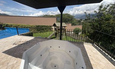 Casa en  Viña Alta Tumbaco