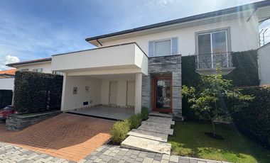 Casa en  Viña Alta Tumbaco
