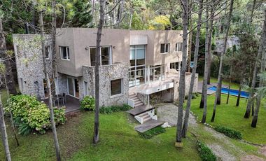 Cariló | Casa Ñandú y Ciprés