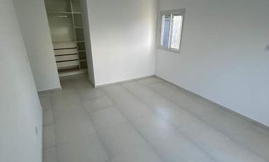 Casa a estrenar en barrio privado
