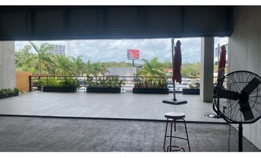Renta Local Comercial Cancun Av Huayacan 205 m2 $500 m2