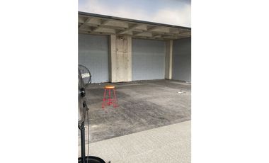 Renta Local Comercial Cancun Av Huayacan 205 m2 $500 m2