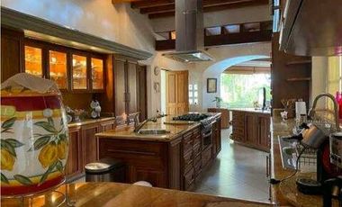 RENTA DE RESIDENCIA AMUEBLADA EN RANCHO CORTÉS