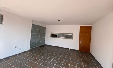 ESPECTACULAR CASA ALTOS DEL POBLADO SECTOR EXCLUSIVO EN MEDELLIN