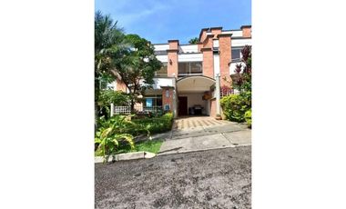 Casa en arriendo envigado