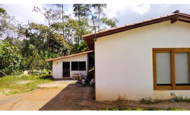 Venta de casa campestre en vereda La Escondida, Caldas