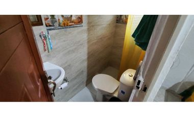 CASALOTE de 1000 M2 en 350 mill en Tena Cund, COL semiurbano