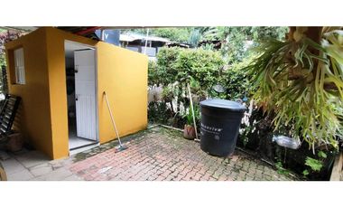 CASALOTE de 1000 M2 en 350 mill en Tena Cund, COL semiurbano