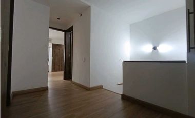 Apartamento En Arriendo, Aguacatala - Medellín