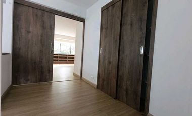 Apartamento En Arriendo, Aguacatala - Medellín