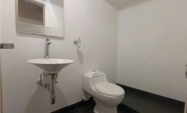 Apartamento En Arriendo, Aguacatala - Medellín