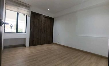 Apartamento En Arriendo, Aguacatala - Medellín