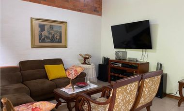 RENTA CASA ESTILO TRADICIONAL EN CONDOMINIO SECTOR COMBIA PEREIRA