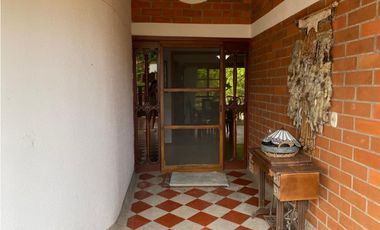 RENTA CASA ESTILO TRADICIONAL EN CONDOMINIO SECTOR COMBIA PEREIRA
