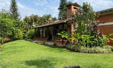 RENTA CASA ESTILO TRADICIONAL EN CONDOMINIO SECTOR COMBIA PEREIRA