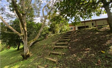 RENTA CASA ESTILO TRADICIONAL EN CONDOMINIO SECTOR COMBIA PEREIRA