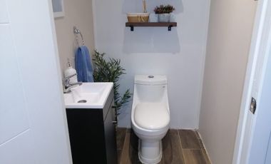 Se vende cómoda casa de un piso con hermosa vista a La Campana UF 7.320.Ang.-
