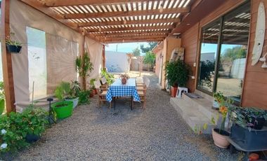 Se vende cómoda casa de un piso con hermosa vista a La Campana UF 7.320.Ang.-
