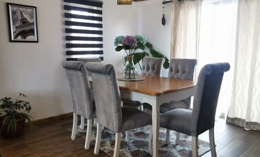 Se vende cómoda casa de un piso con hermosa vista a La Campana UF 7.320.Ang.-