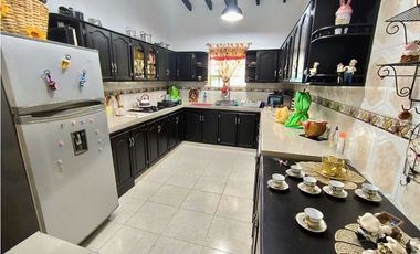 Finca en venta a puerta cerrada en parcelación Santa Elena El Cerrito