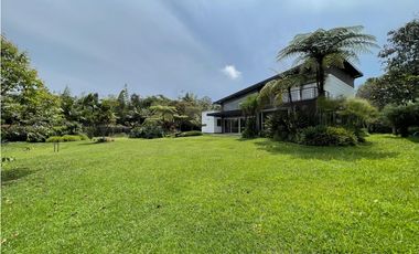 Casa Campestre amoblada en Arriendo ubicada en el Carmen de Viboral