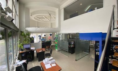 LOCAL VITRINA EN ARRIENDO, PALOQUEMAO