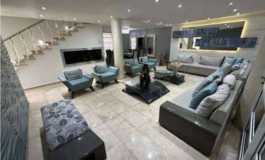 CASA DE CONJUNTO EN SECTOR LA CASTELLANA EN VENTA