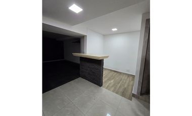 Casa en Venta con piscina, Poblado San Lucas en Medellín