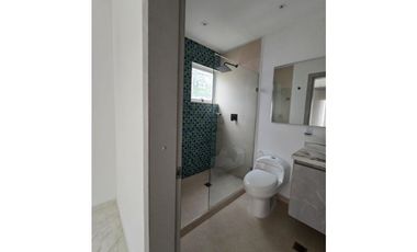 Casa en Venta con piscina, Poblado San Lucas en Medellín