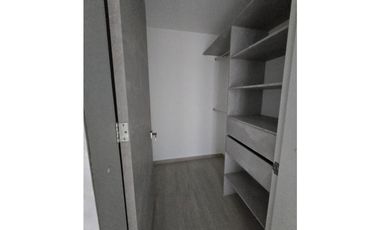 Casa en Venta con piscina, Poblado San Lucas en Medellín