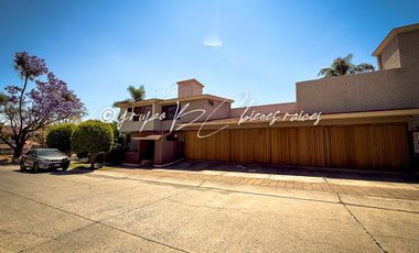 Casa en venta en Bugambilias