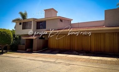 Casa en venta en Bugambilias