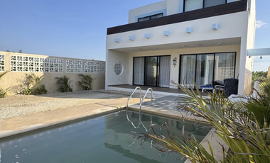 CASA EN VENTA EN LAS PLAYAS DE CHICXULUB PUERTO, AMPLIO