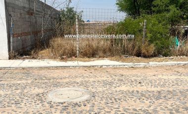 TERRENO EN VENTA EN TEQUISQUIAPAN EN SANTA FE. Leo