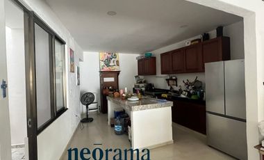 Venta de casa con amplio terreno en Puerto Morelos