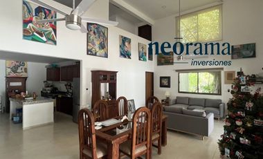 Venta de casa con amplio terreno en Puerto Morelos