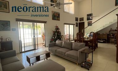 Venta de casa con amplio terreno en Puerto Morelos