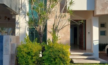 CASA EN RENTA PRIVADA EN CENTRO SUR