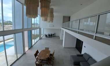 CASA TIPO VILLA EN VENTA EN CONKAL, CON ALBERCA, MERIDA YUCATAN