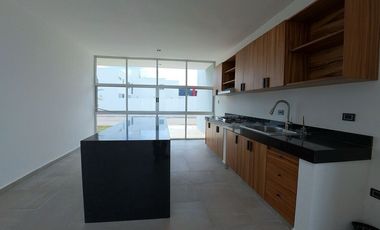 CASA TIPO VILLA EN VENTA EN CONKAL, CON ALBERCA, MERIDA YUCATAN