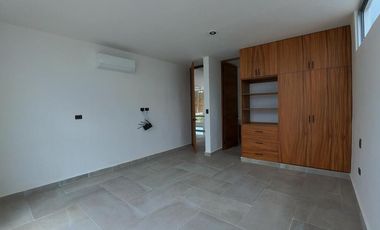 CASA TIPO VILLA EN VENTA EN CONKAL, CON ALBERCA, MERIDA YUCATAN