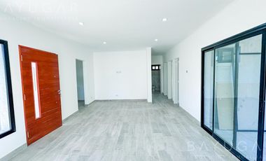 Venta Casa en Barrio San Ramon - Pilar de Este - Zelaya