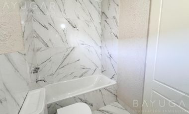 Venta Casa en Barrio San Ramon - Pilar de Este - Zelaya
