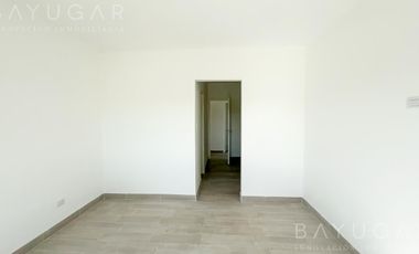 Venta Casa en Barrio San Ramon - Pilar de Este - Zelaya