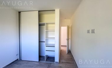 Venta Casa en Barrio San Ramon - Pilar de Este - Zelaya