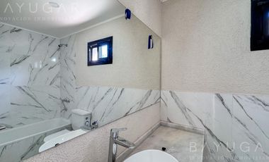 Venta Casa en Barrio San Ramon - Pilar de Este - Zelaya