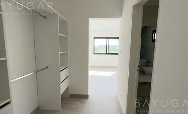 Venta Casa en Barrio San Ramon - Pilar de Este - Zelaya
