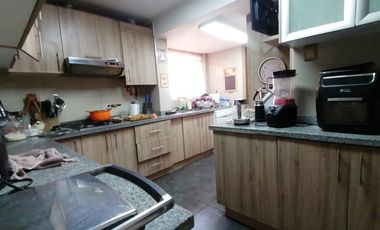 BUENA CASA IDEAL REMODELAR CERCANA COLEGIO MANQUEHUE