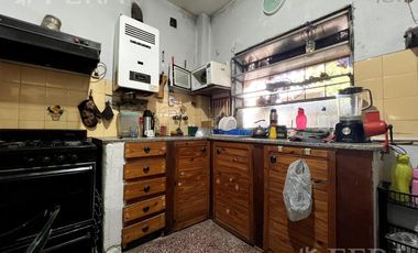 Venta casa 3 ambientes con cochera en Quilmes Oeste