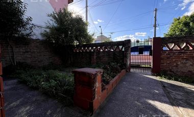 Venta casa 3 ambientes con cochera en Quilmes Oeste